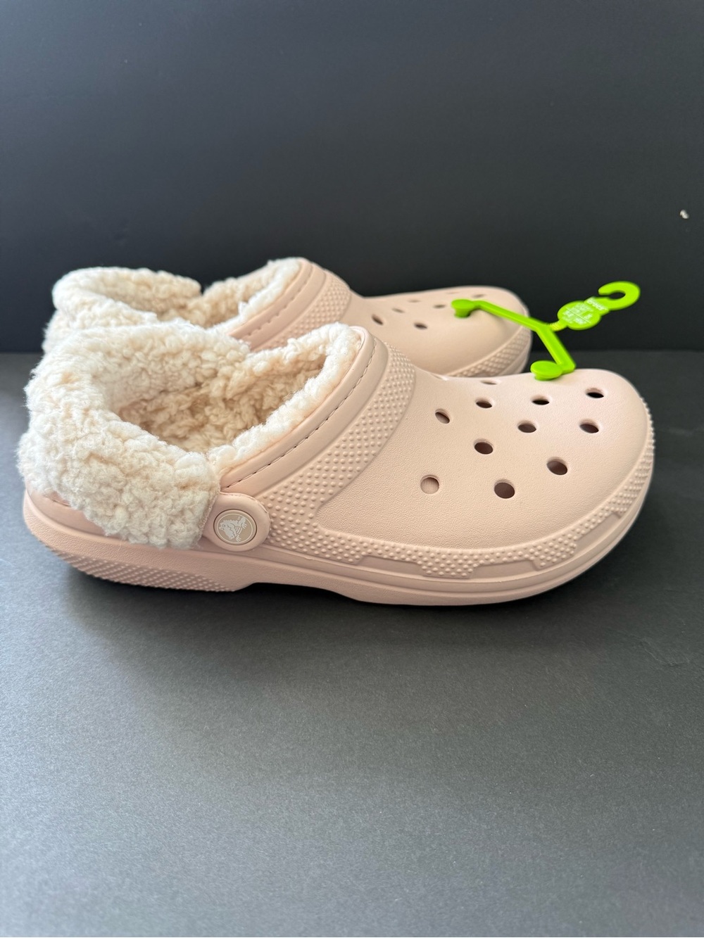 New Crocs Women’s Fleece Shoes Size: 9